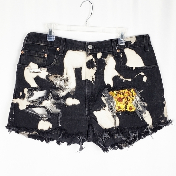 VINTAGE LEVI'S bleached high waisted jean shorts - Picture 1 of 7